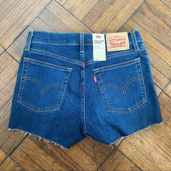 NWT Levis Sz 6/28 High Rise Cut Off Denim Shorts - Picture 4 of 7